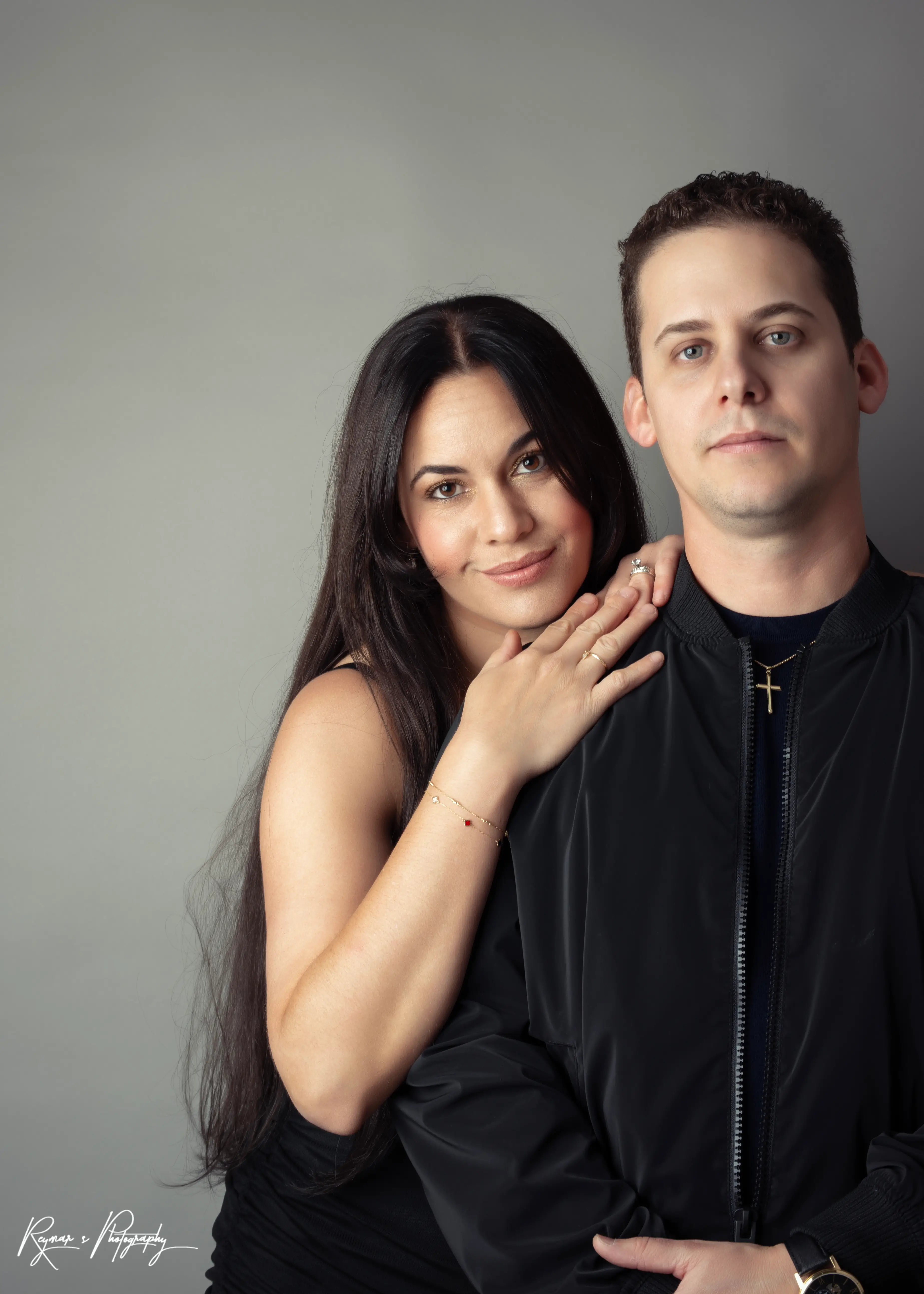 Rey and Mari couple, right side